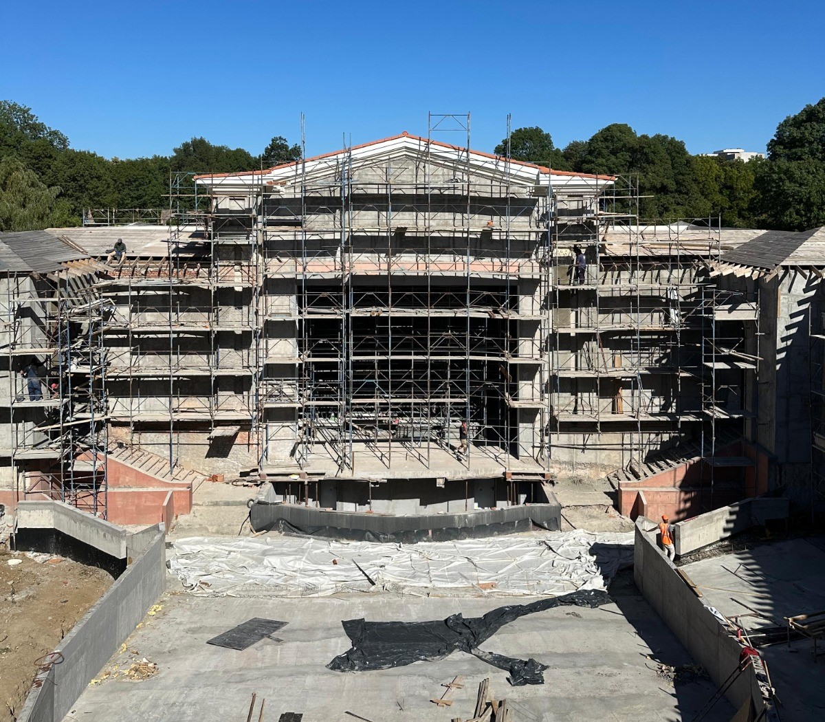 Teatrul de Vară din Parcul Bazilescu